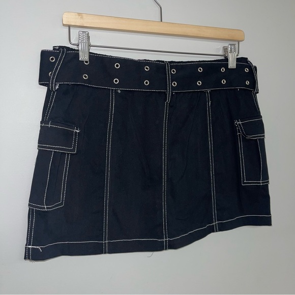 Charlotte‎ Russe Mini Skirt Women's Size Large Black Belted Twill Cargo NWT - Picture 10 of 13